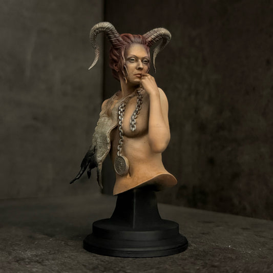 Succube Busto 1/10 in Resina, Dipinto a Mano
